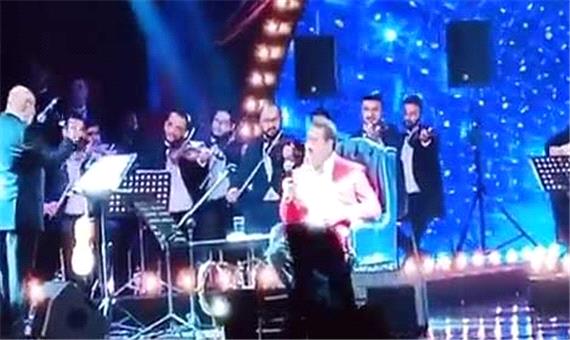 خواننده معروف ترکیه پس از 12 سال روی صحنه رفت
